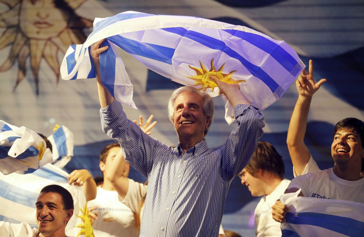 Vazquez vince, ma sarà ballottaggio per il dopo Mujica