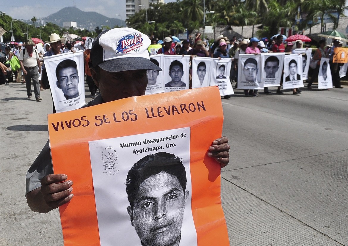 Le mafie a Peña Nieto: i 43 studenti sono vivi