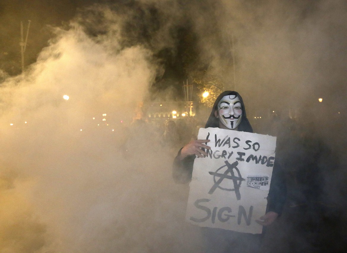 Londra, scintille alla manifestazione di  Anonymous