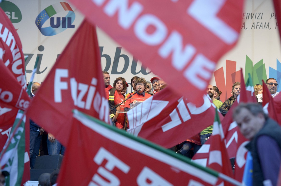 I sindacati al premier: “Renzi ascoltaci, o sarà sciopero”