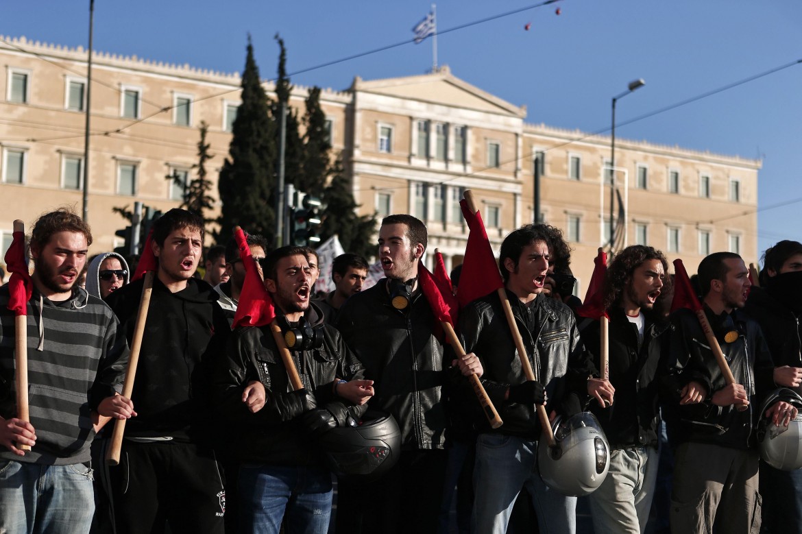 Samaras alle grandi manovre contro Syriza