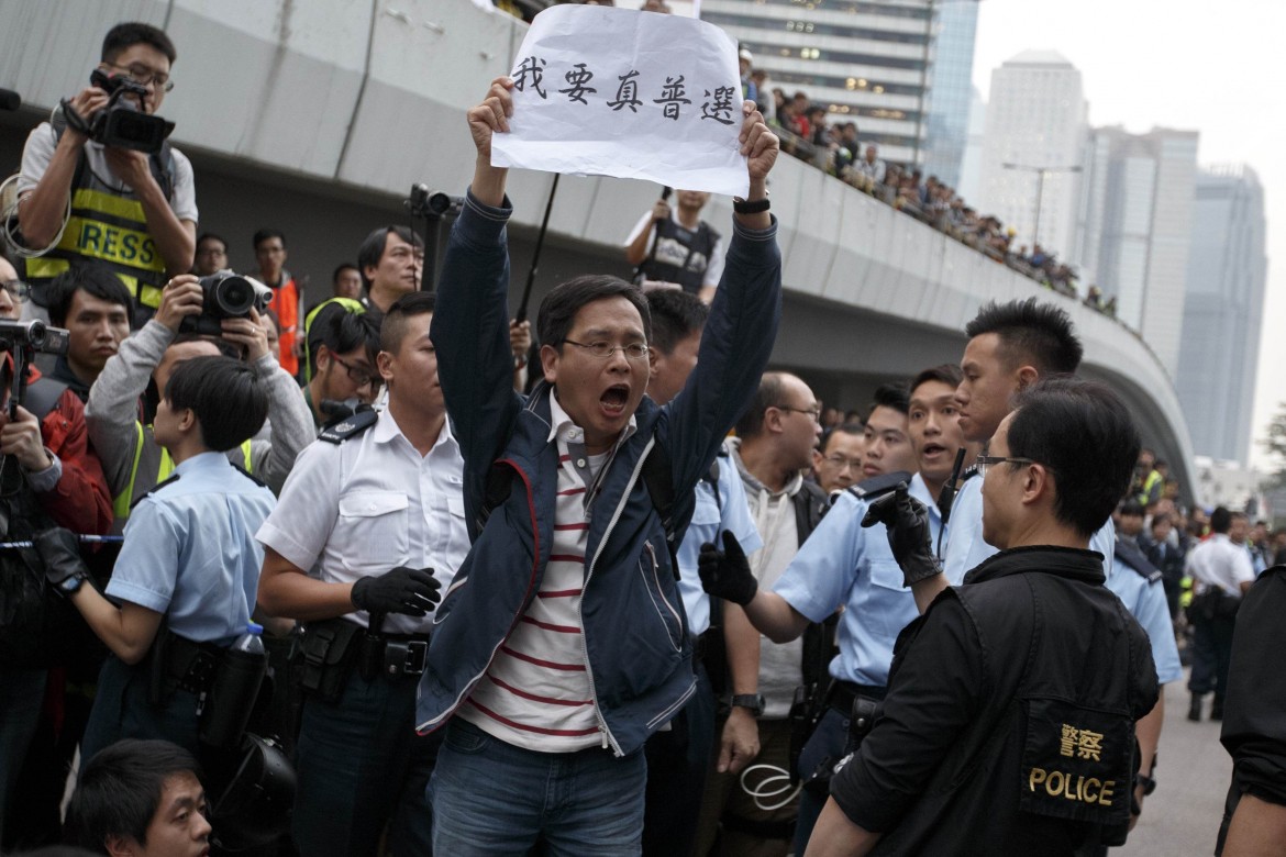 Dopo 75 giorni, fine delle proteste a Hong Kong
