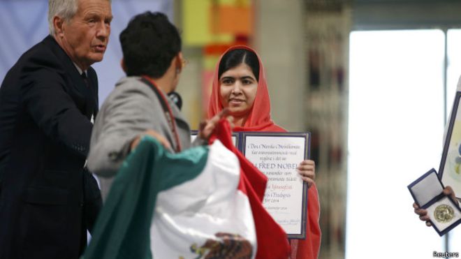 Al Nobel di Oslo, i 43 studenti messicani scompaiono una seconda volta