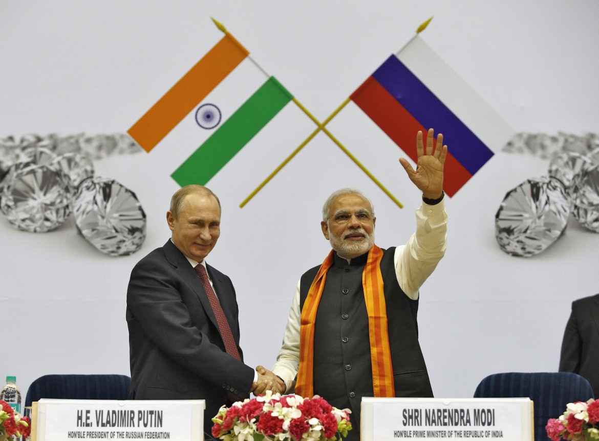 Putin a Delhi, accordi nucleari