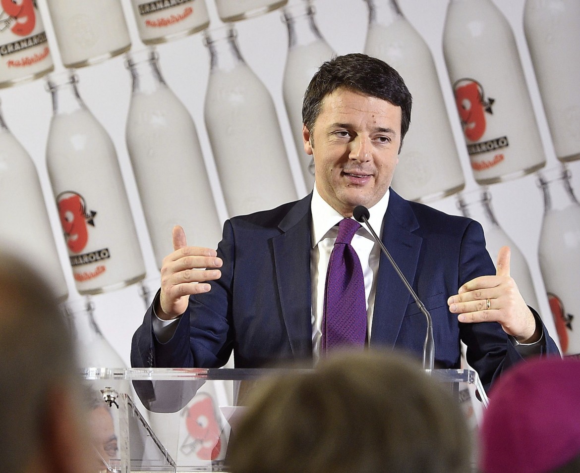 Renzi a Bologna, una visita tre proteste
