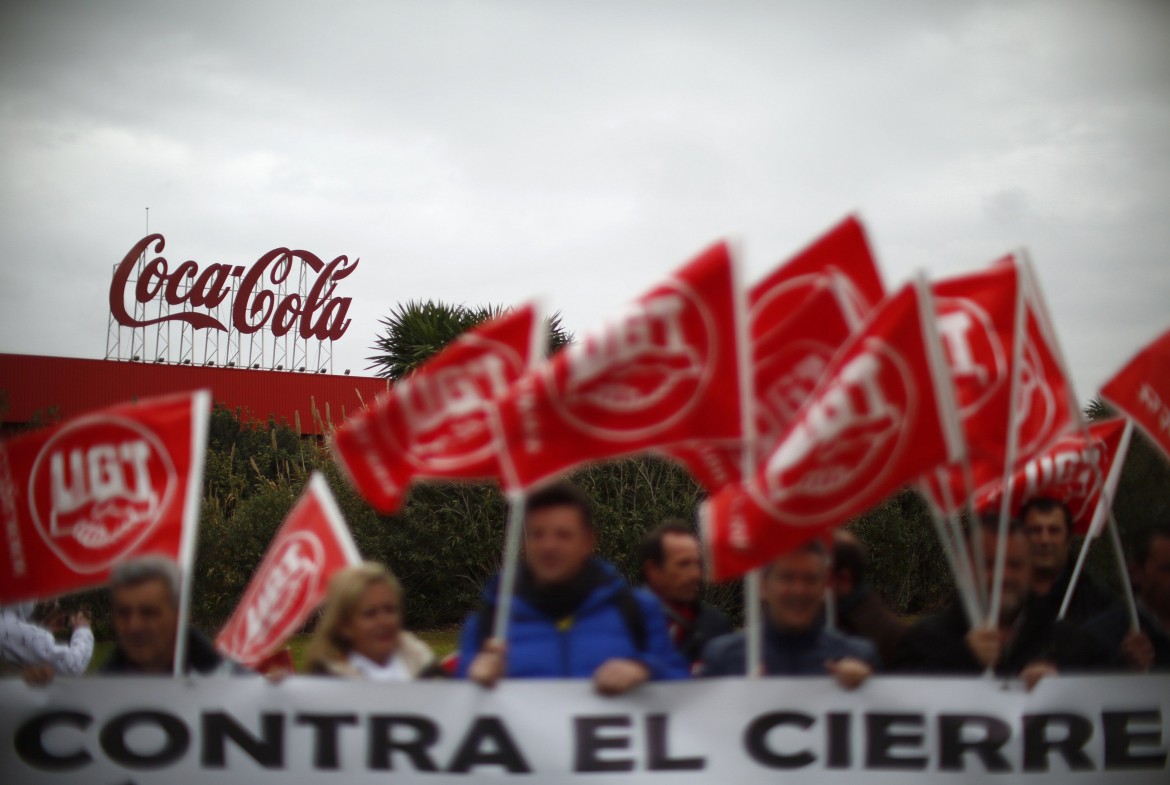 Coca Cola perde e licenzia: 2 mila tagli nel 2015