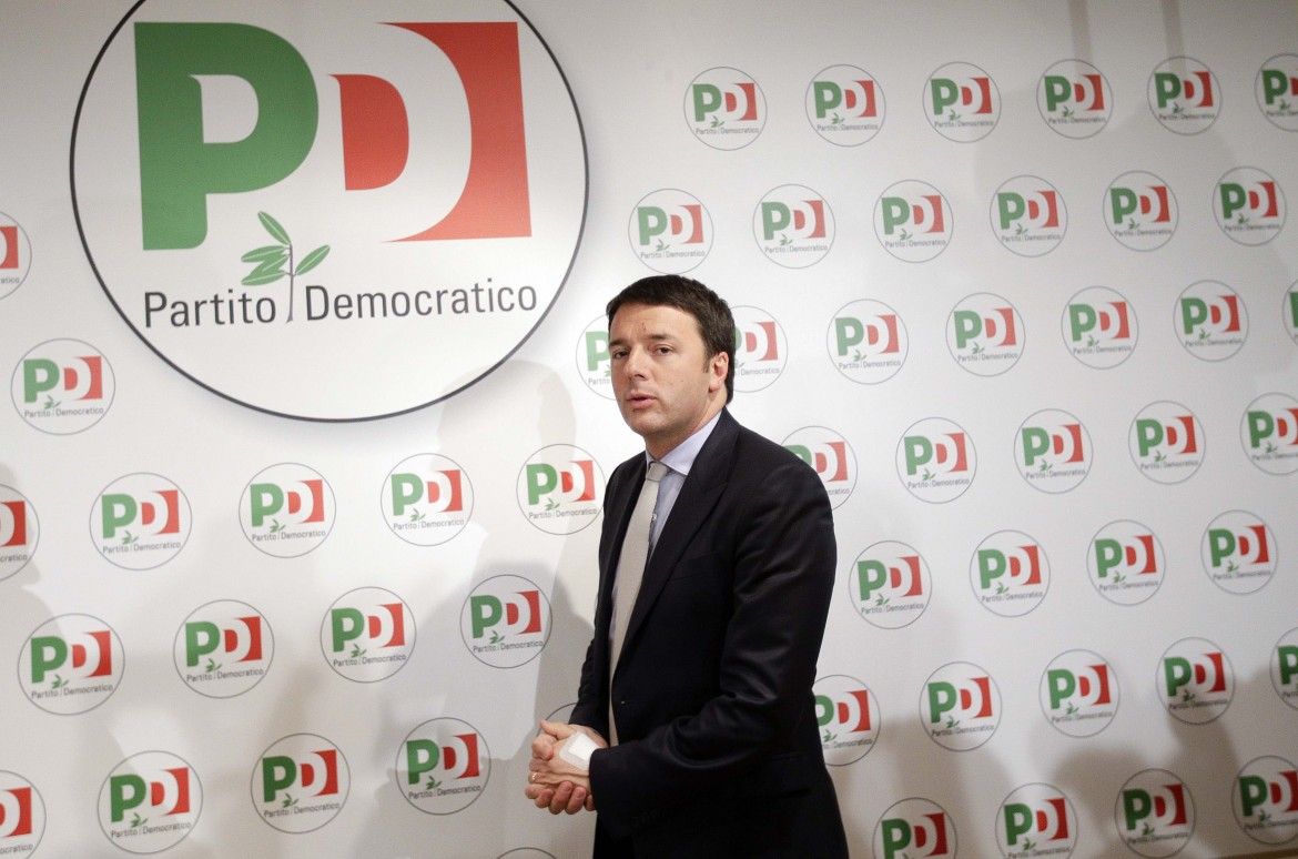 Primarie, Renzi prende tempo