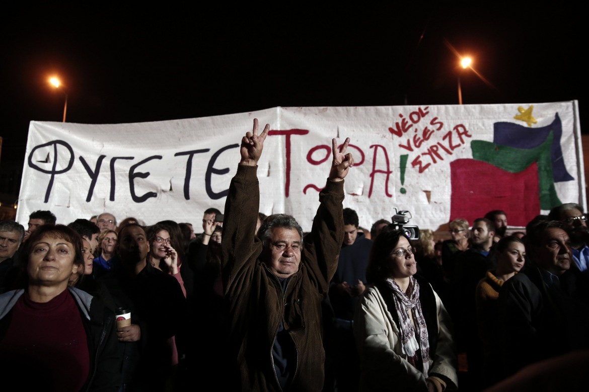 Destra e sinistra contro Syriza