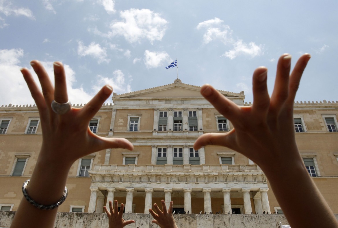 Ue sulla Grecia: c’è la rivoluzione e non so cosa mettermi