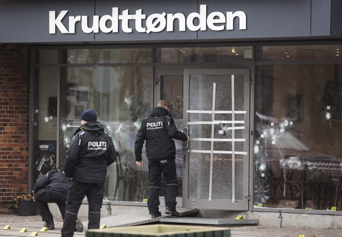 Copenaghen: arrestati i due presunti complici del killer del centro culturale