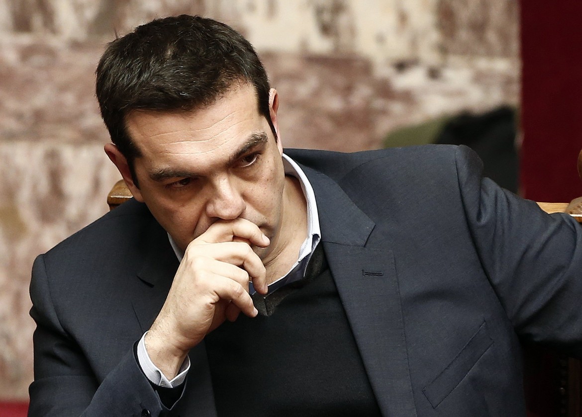Tsipras cerca una via di uscita