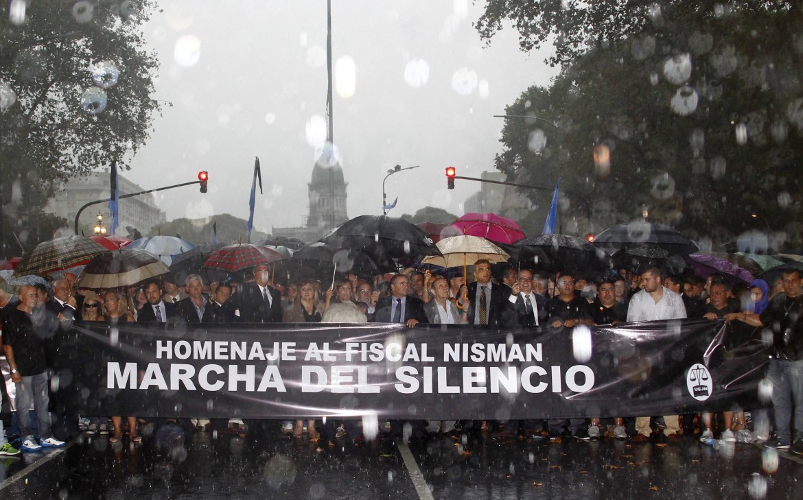 La marcia del silenzio accusa la presidente Cristina Kirchner