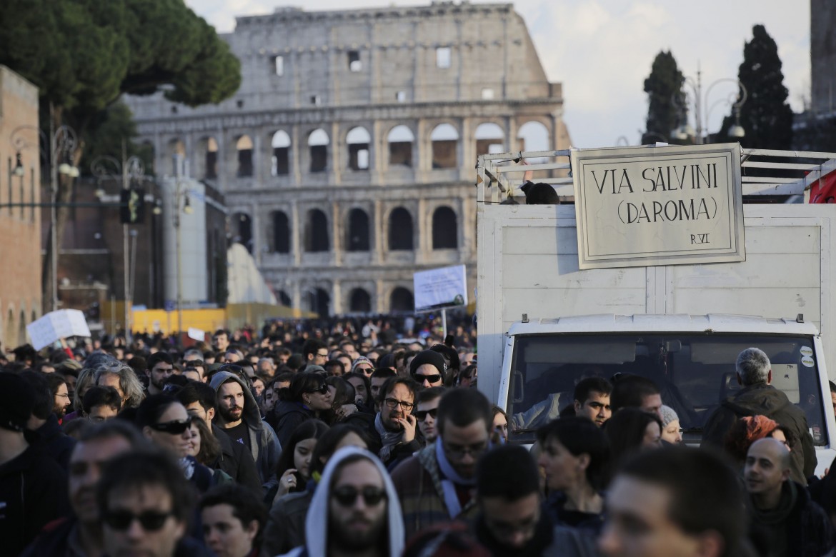 A Roma in 30 mila urlano: «Mai con Salvini»