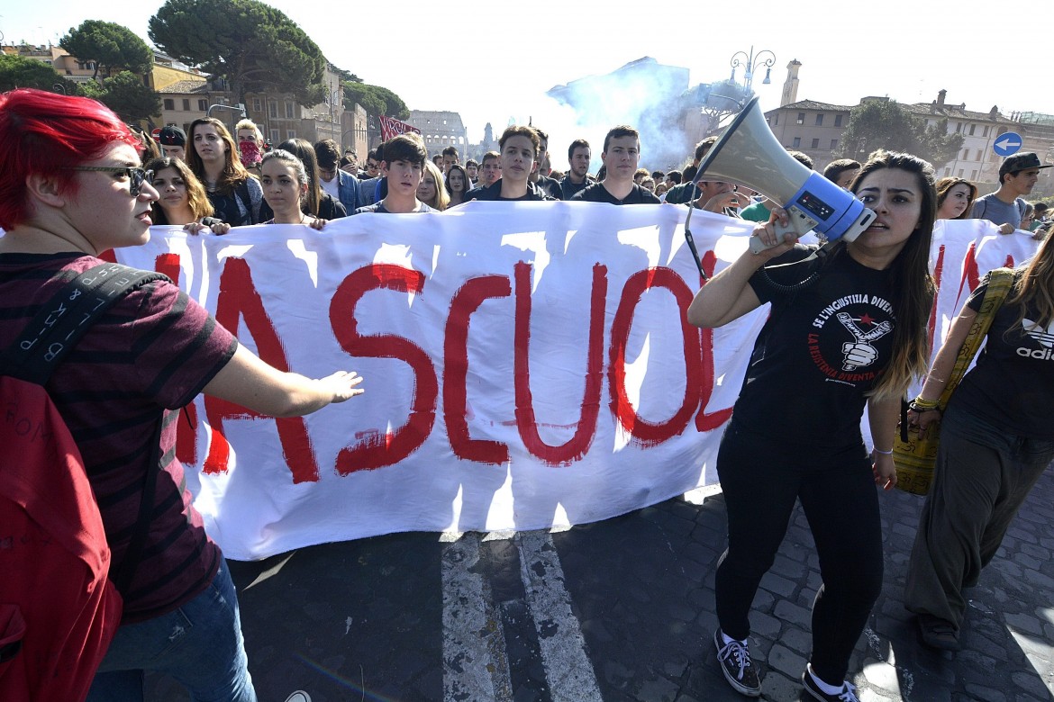 Domani 40 città in piazza contro la scuola di Renzi