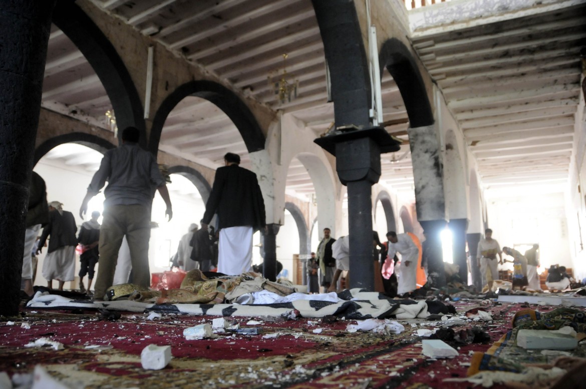 Quattro bombe dell’Isis contro le moschee di Sana’a