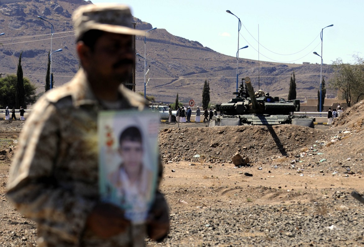 I ribelli sciiti prendono Aden, truppe saudite pronte al confine