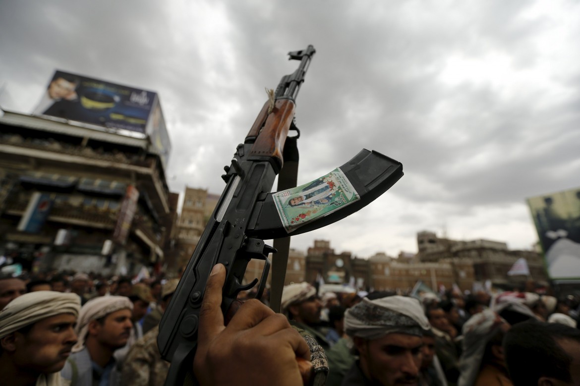Gli Houthi colpiscono l’Arabia saudita, schiaffo alla guerra di Riyadh