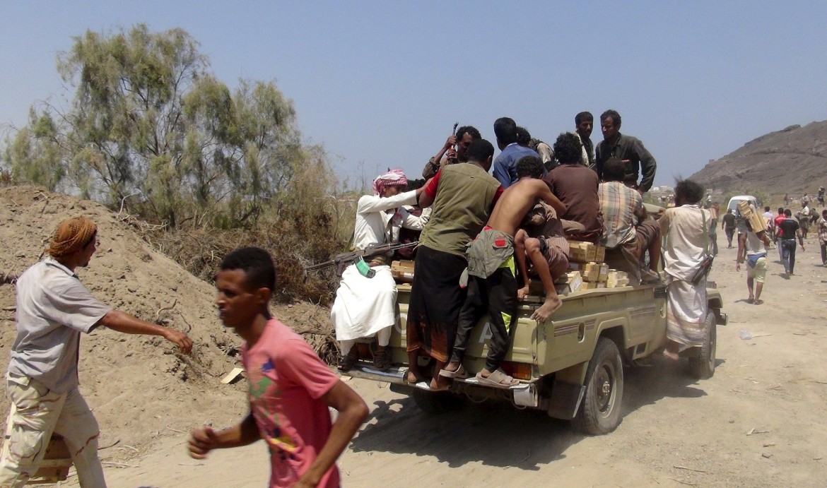 Yemen, la reazione Houthi: «Kamikaze contro l’Arabia Saudita»