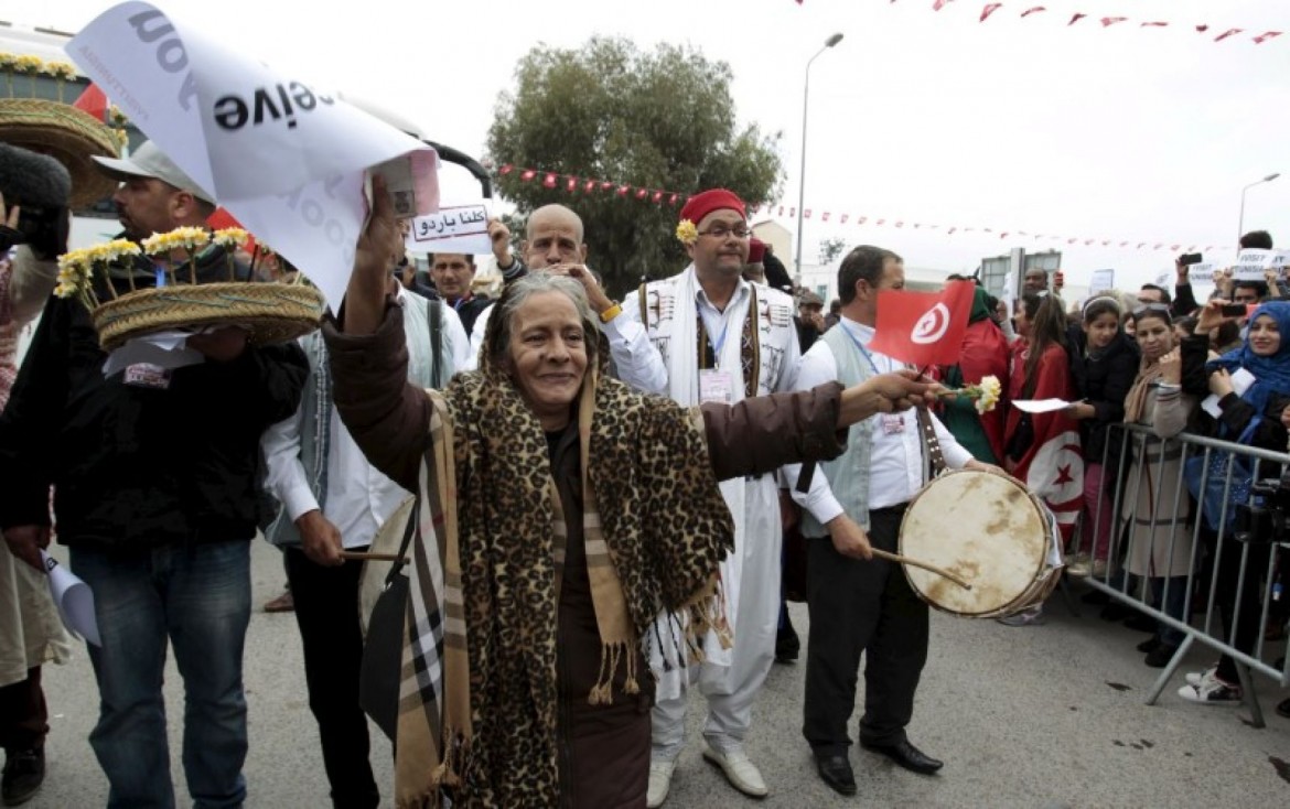Oggi la marcia a Tunisi, polemiche per gli islamisti al corteo