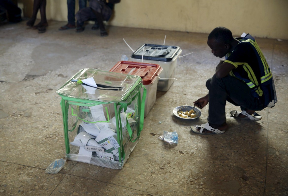 Nigeria: Boko Haram e problemi tecnici, voto tormentato