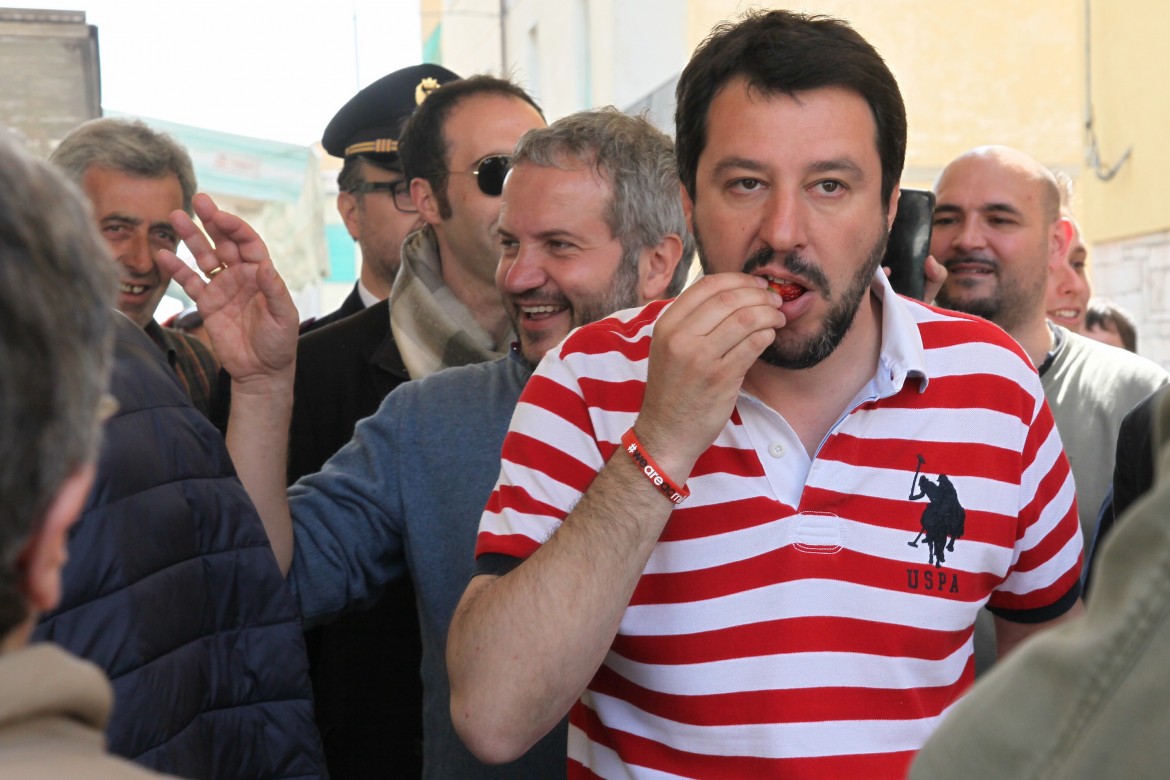 Genova, Salvini di nuovo contestato