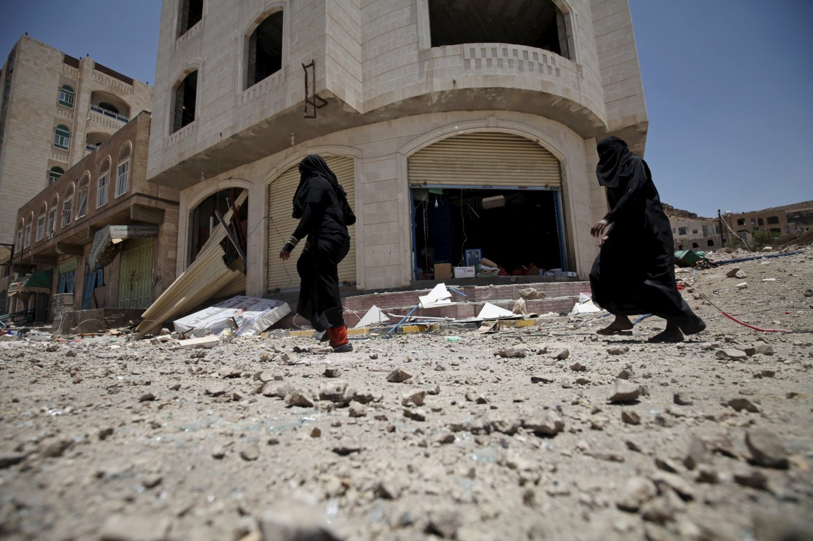 L’Arabia saudita bombarda: nessuna “missione compiuta”