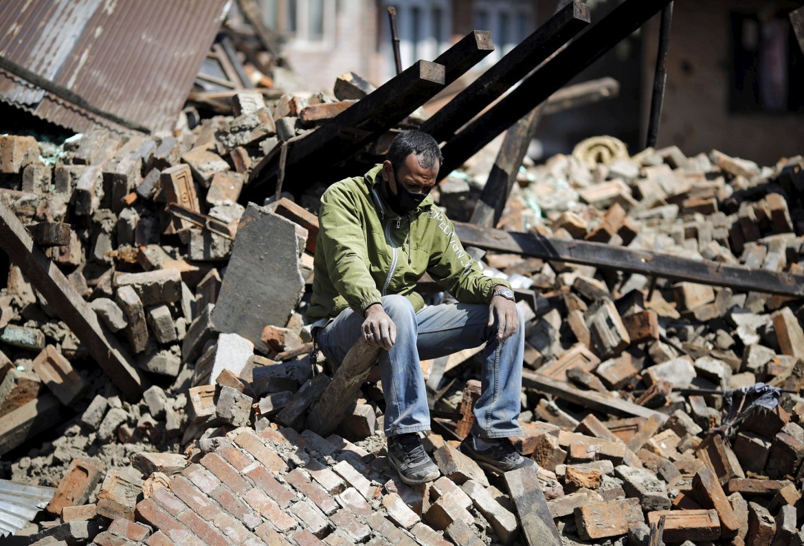 Nepal sotto terra, oltre 4mila morti