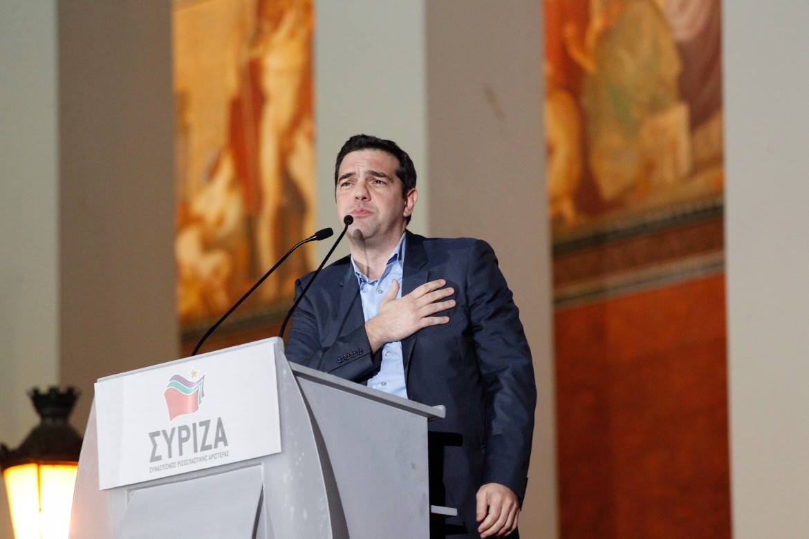Tsipras: «Referendum sui negoziati»