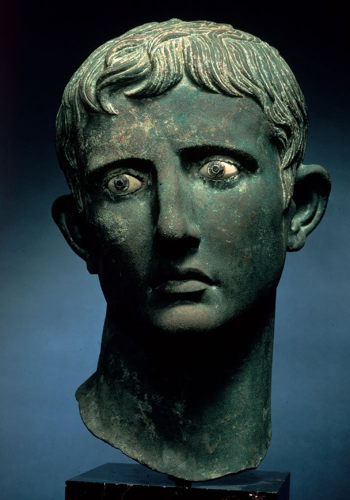 Augusto alla guerra della memoria