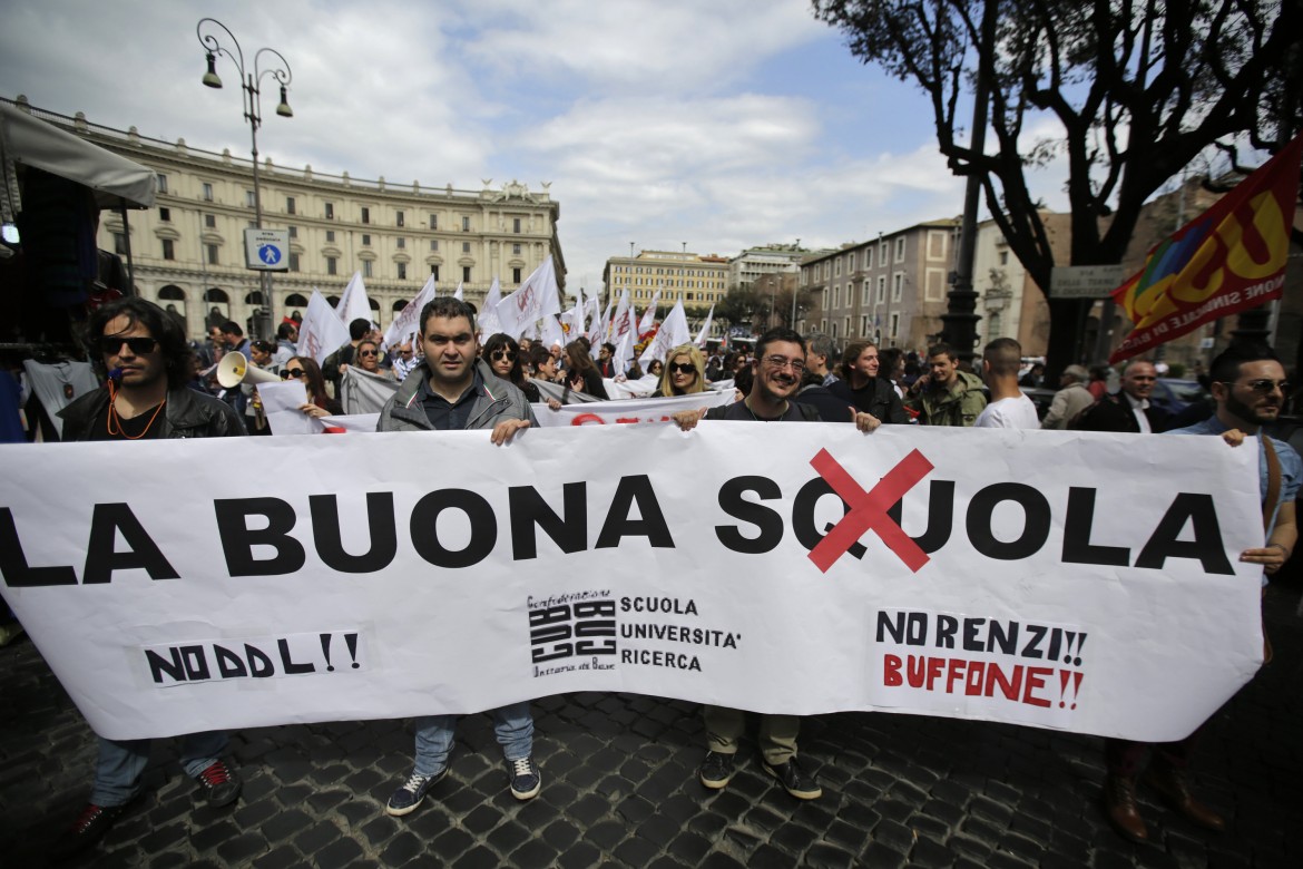 «L’unione fa  la scuola», tutti in piazza contro Renzi