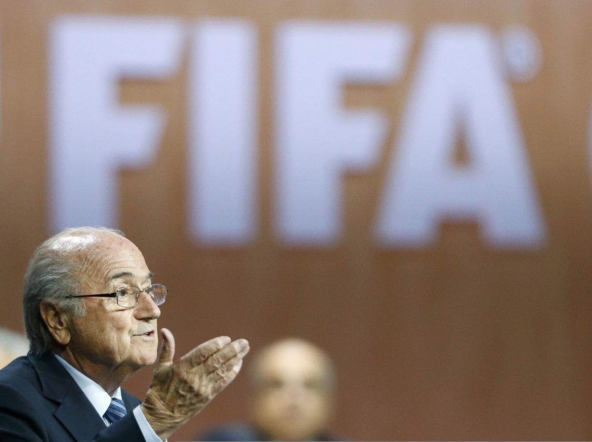 Un calcio alle mazzette e Blatter vince ancora