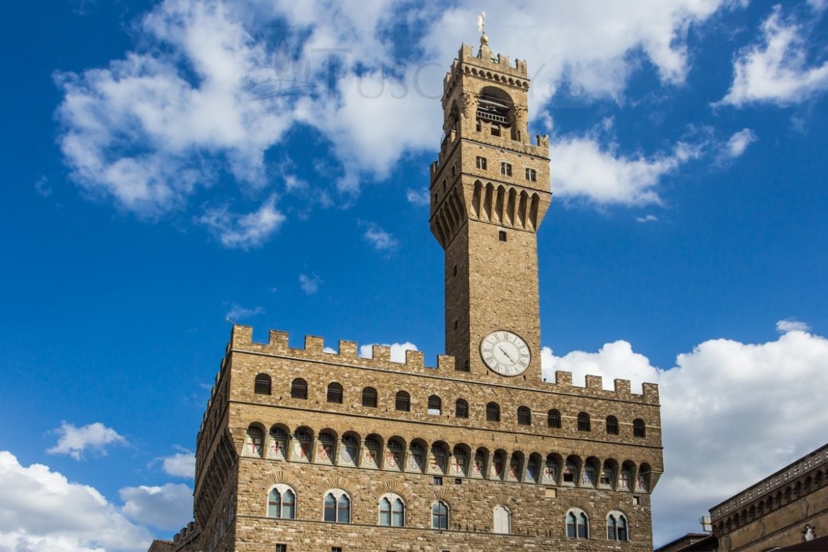L’assemblea di Palazzo Vecchio batte un colpo: “Sei milioni per le famiglie messe ko dal virus”