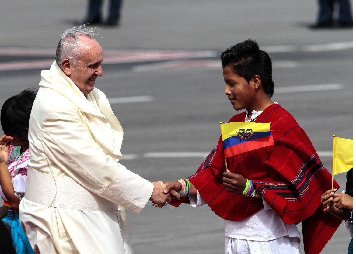 Bergoglio in Ecuador, in viaggio per gli ultimi