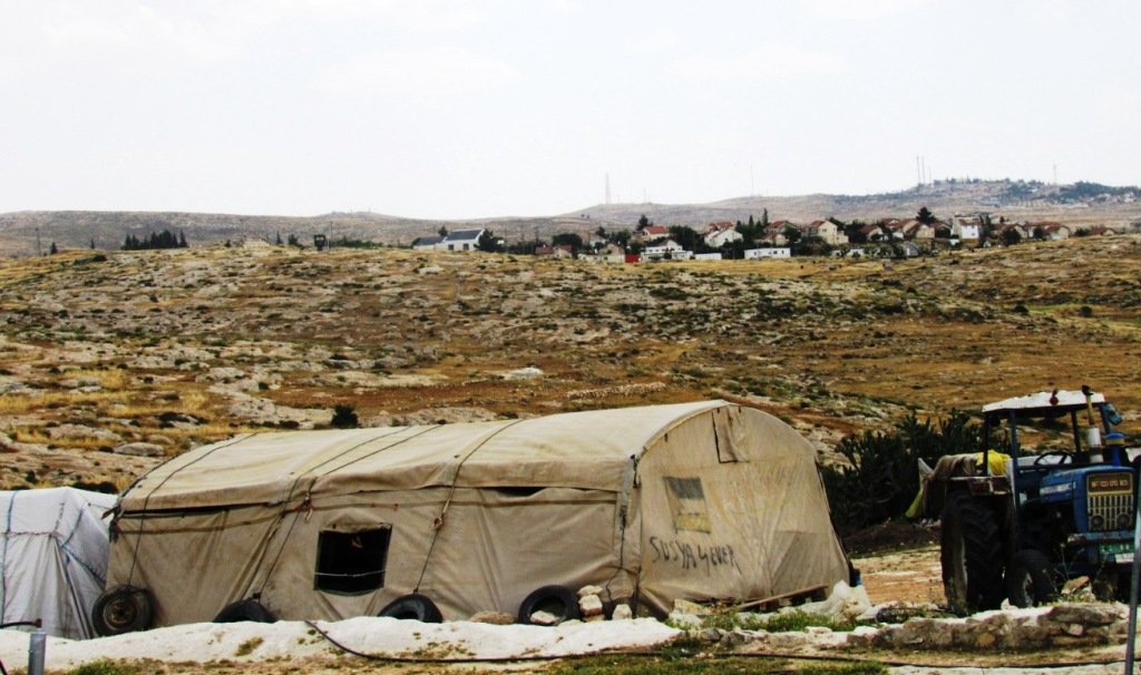Assalto finale dei coloni israeliani a Khirbet Susiya