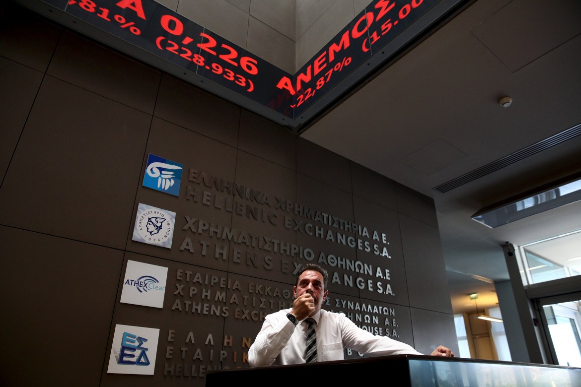 Borsa di Atene, riapertura  shock: calo del 16%