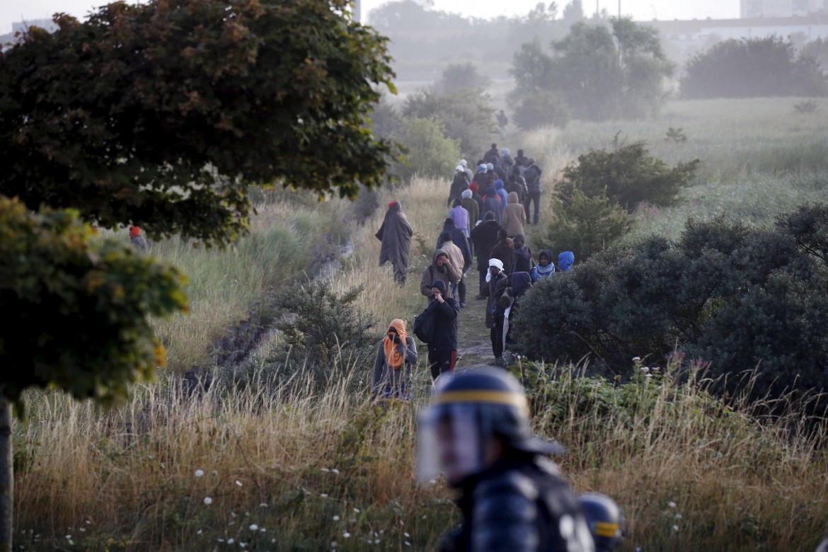 Calais, Londra e Parigi chiedono aiuto all’Europa