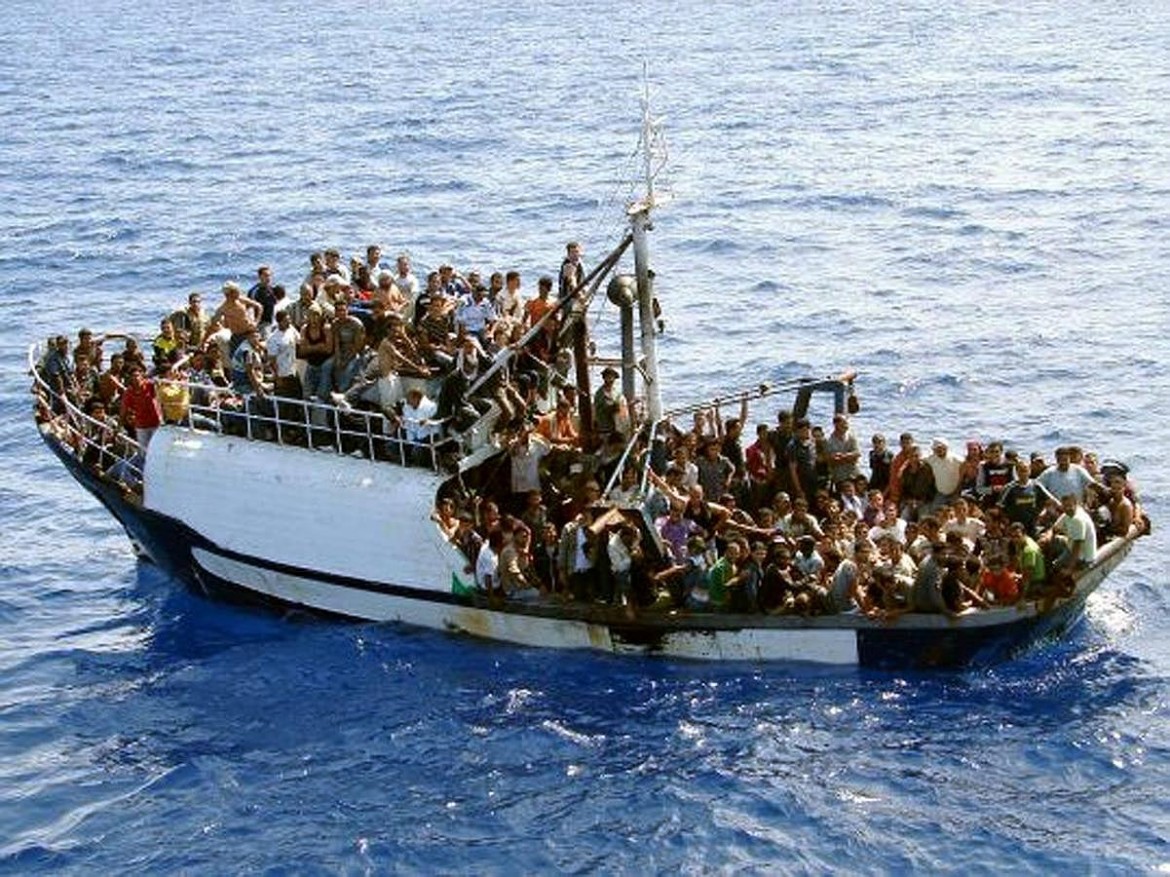 L’Ue: «Rinviamo i migranti in Libia»