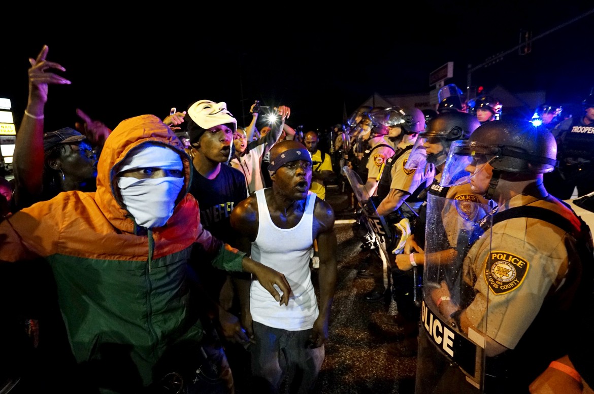 Usa, non c’è pace a Ferguson: ferito 18enne