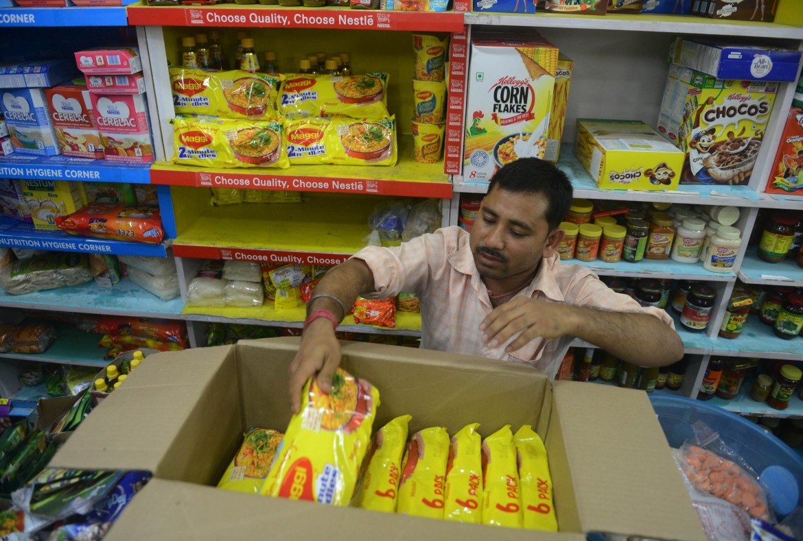 New Delhi fa causa alla Nestlé per i noodles