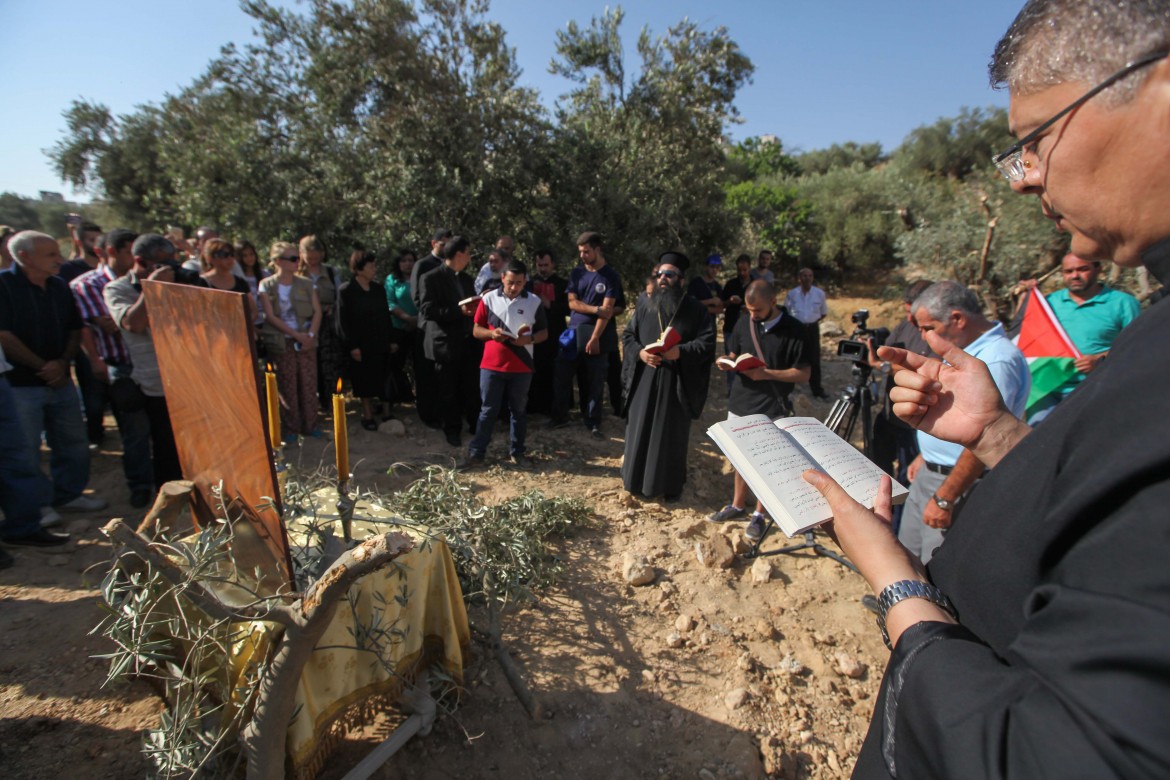 Preghiere vs ruspe, la lotta di Beit Jala contro il Muro