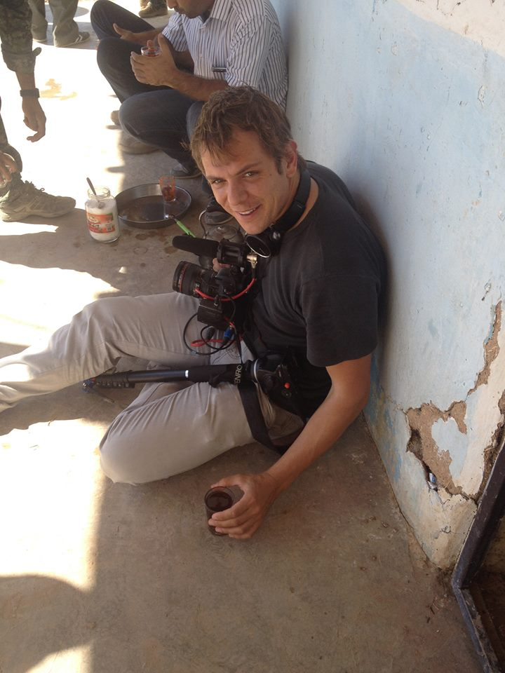 Giornalista italiano picchiato e ferito da soldati israeliani