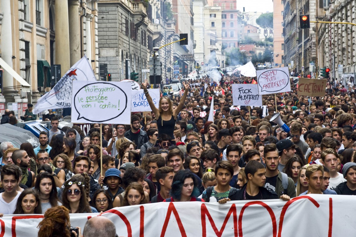 Sessantamila studenti contro lo storytelling di Renzi