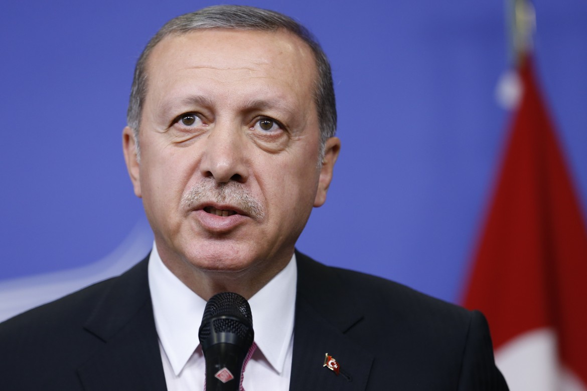 Ankara gela l’Ue: «Nessun accordo sui profughi»