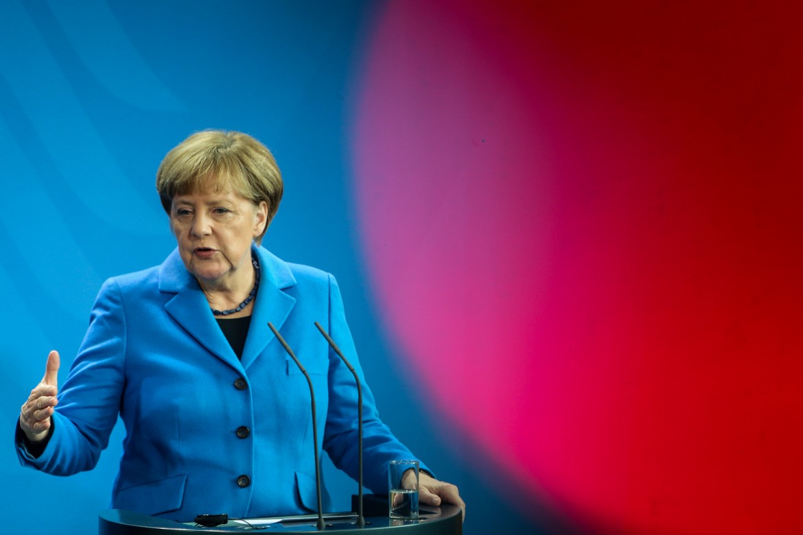 Vertice sui Balcani, ma la Merkel vuole obbligare gli Stati a prendere i profughi