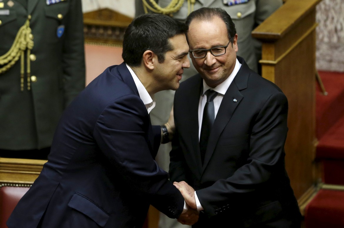 Hollande sostiene Tsipras e le riforme