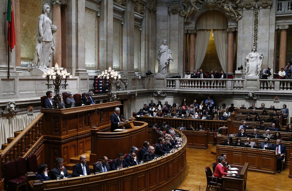 Portogallo, fine della macelleria sociale, sinistra pronte a governare