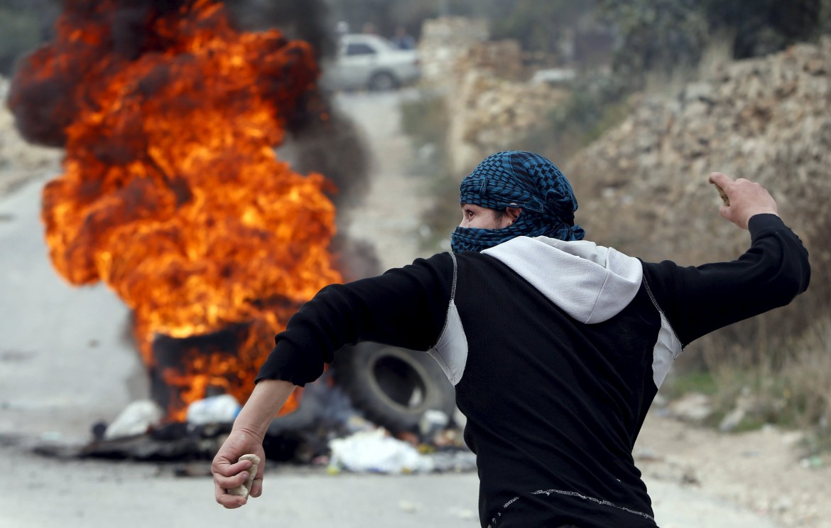 Uccisi tre palestinesi e due coloni. Arrestato attivista italiano