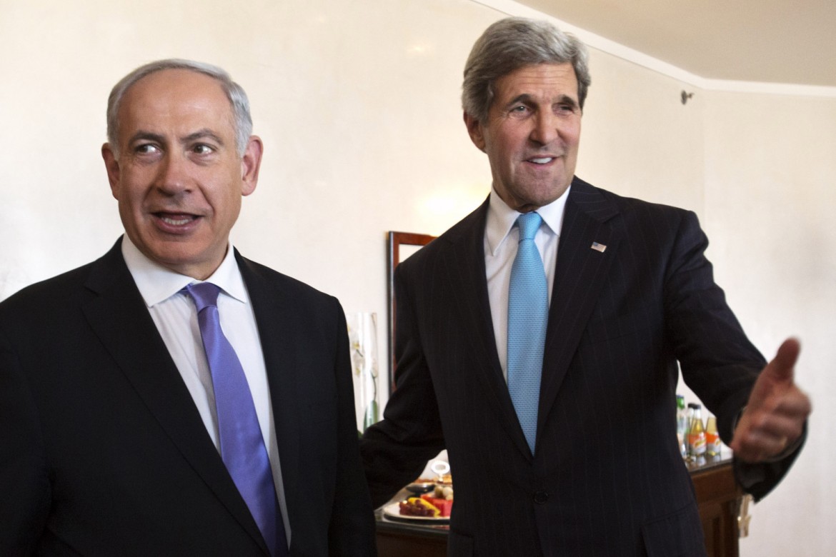 Kerry dalla parte di Israele