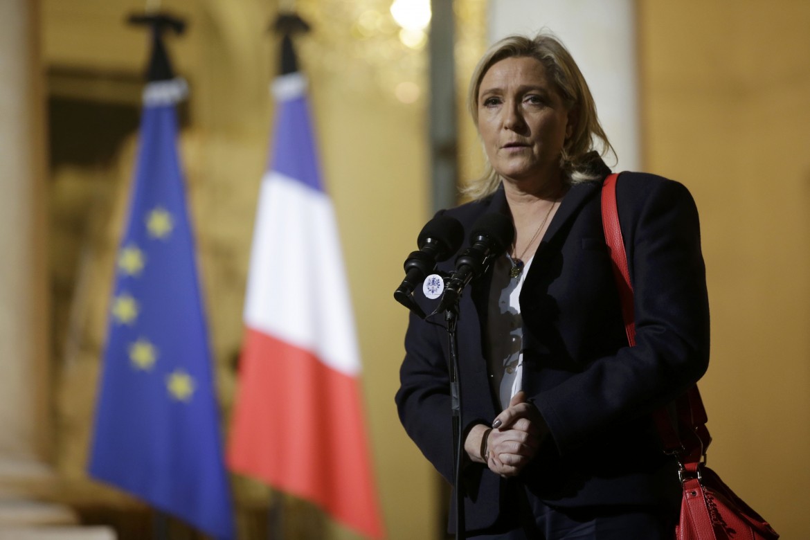 Anche Le Pen alla marcia contro l’antisemitismo