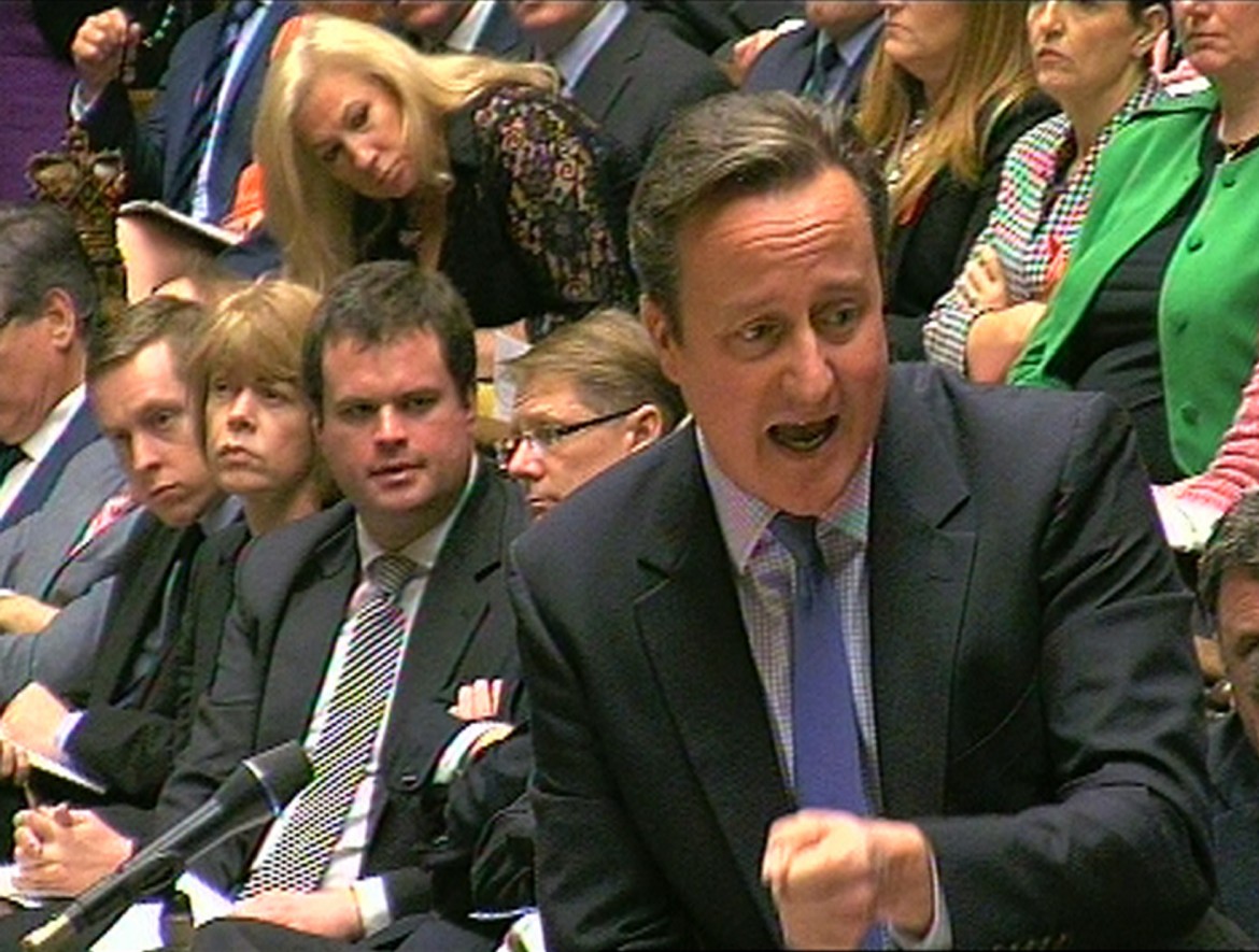 Cameron strappa il sì alle bombe in Siria, Laburisti spaccati tra le proteste